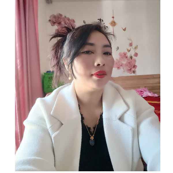 云南44岁单身美女真诚找对象-河源征婚相亲网