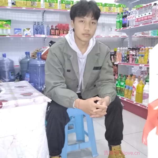 贵州22岁单身帅哥真诚找对象-河源征婚相亲网